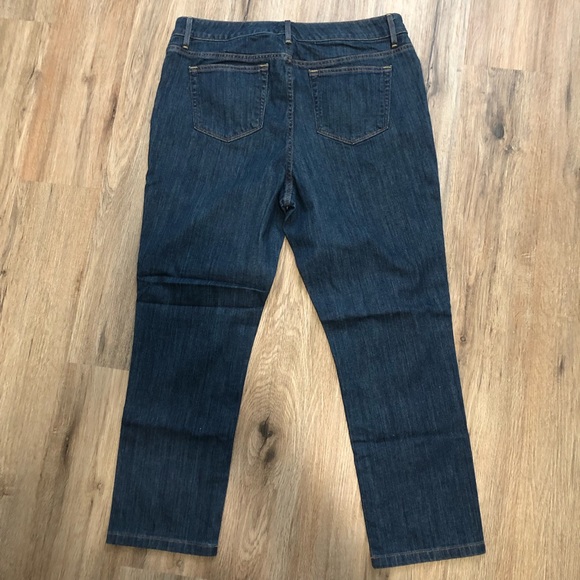 L.L. Bean Woman's Blue Denim Jeans - Picture 6 of 13